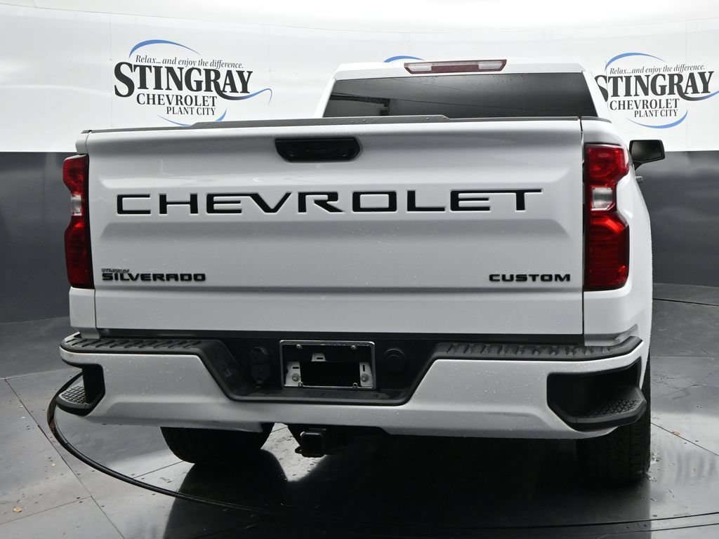 Used 2022 Summit White Chevrolet Custom image 6