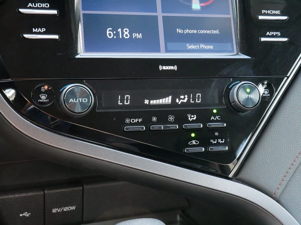 Used 2020 Silver Toyota LE image 23
