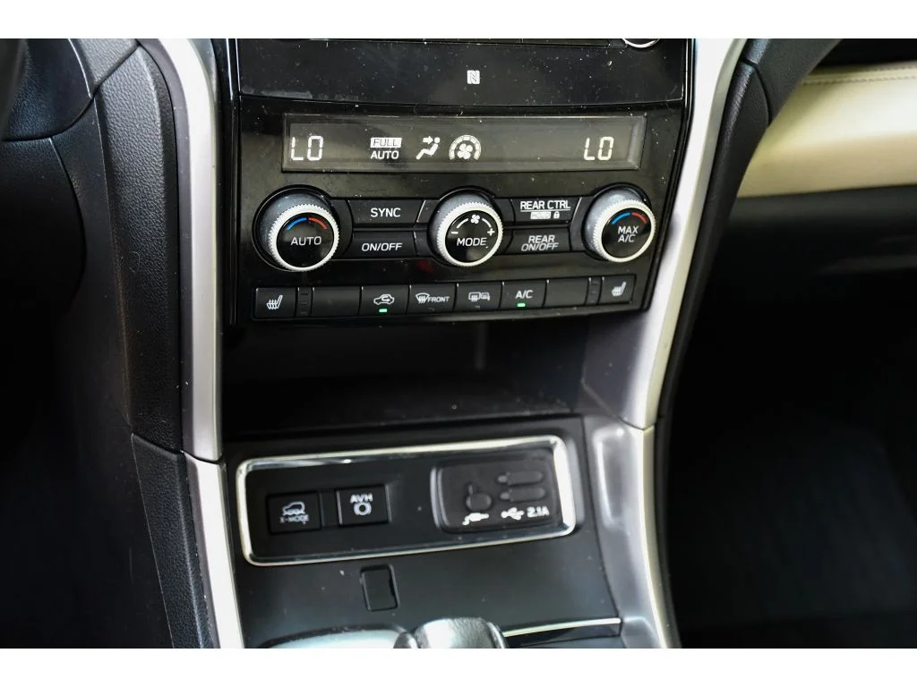 Used 2020 Crystal Black Silica Subaru Limited image 40