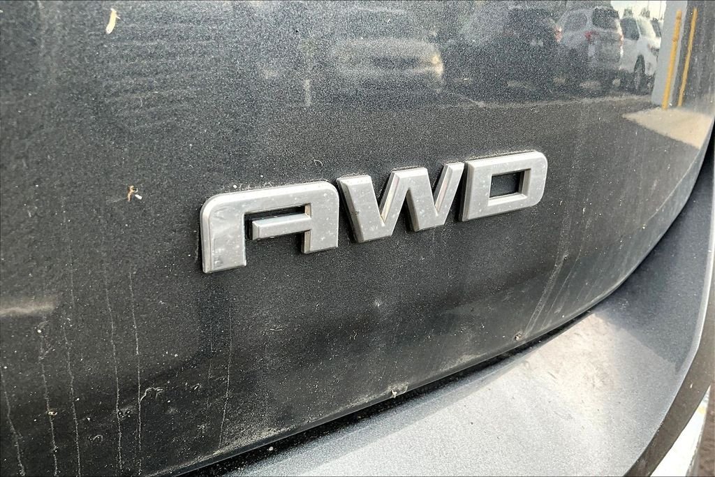 Used 2018 Gray GMC SLT image 22