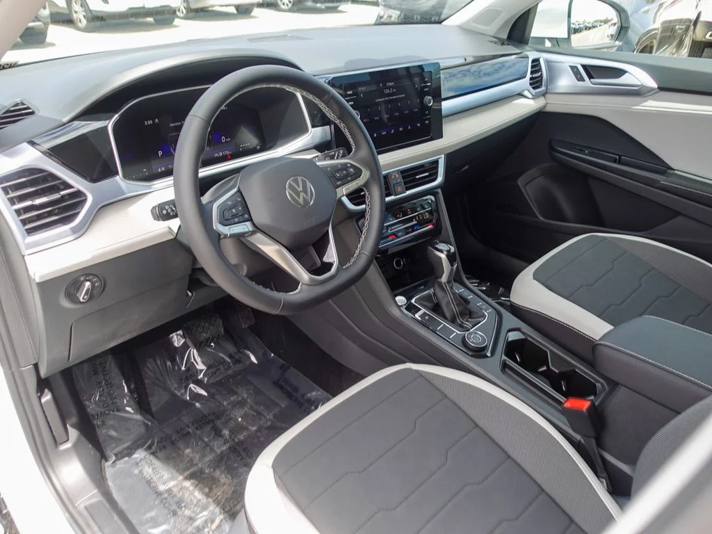 New 2026 Pure White Volkswagen 1.5T SE image 11