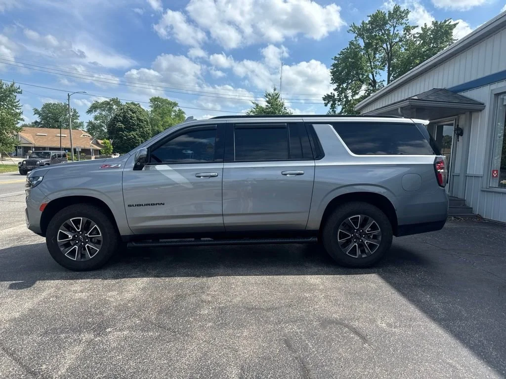 Used 2023 Sterling Gray Metallic Chevrolet Z71 image 3