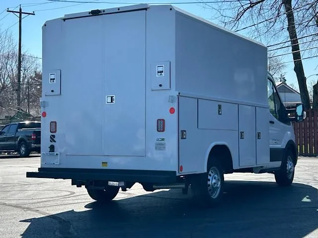 New 2024 Oxford White Ford Cutaway image 14