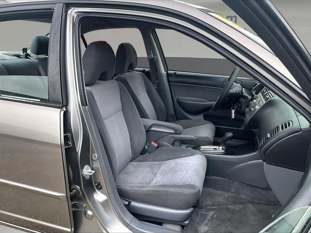 Used 2004 Gray Honda Hybrid image 30