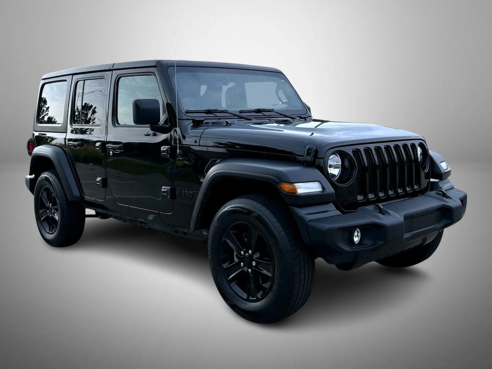 Used 2022 Black Jeep Unlimited Sport Altitude image 3