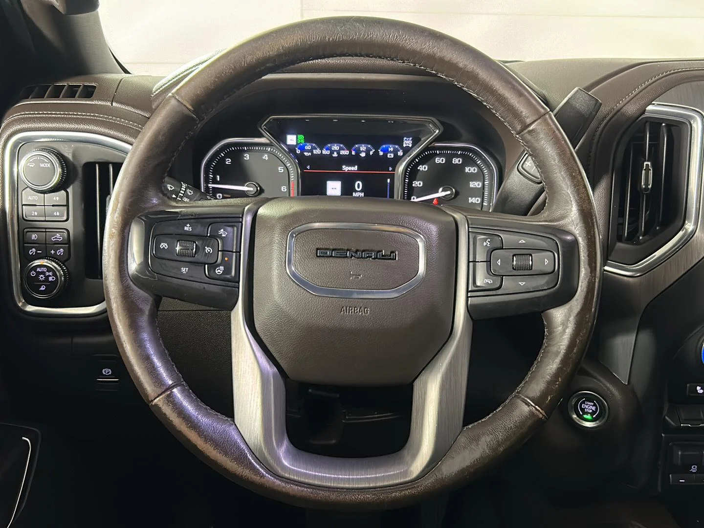 Used 2022 Onyx Black GMC Denali image 38