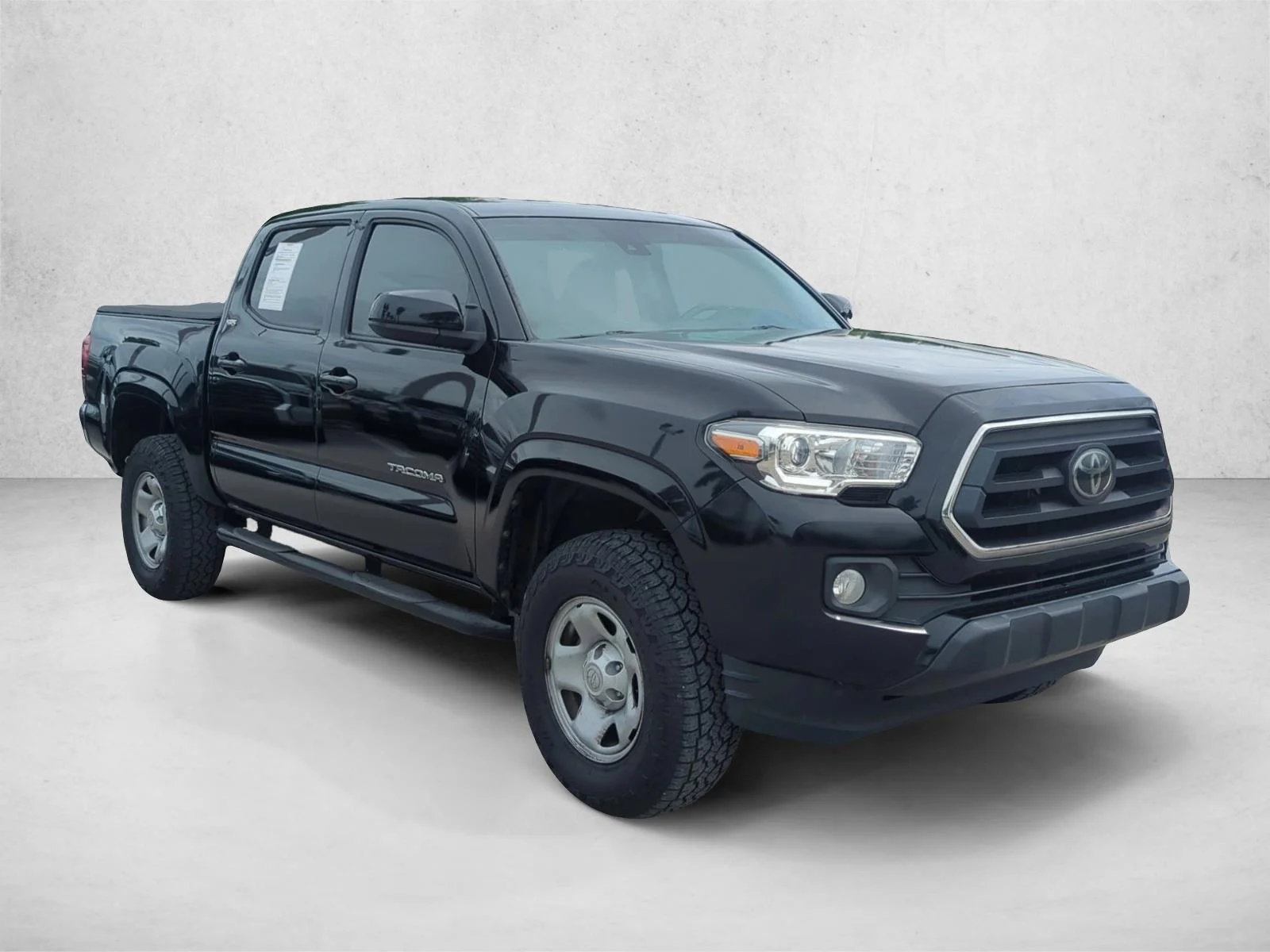 Used 2022 Midnight Black Metallic Toyota SR5 image 3