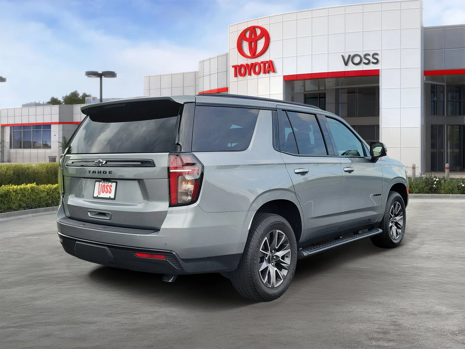 Used 2023 Sterling Gray Metallic Chevrolet Z71 image 4