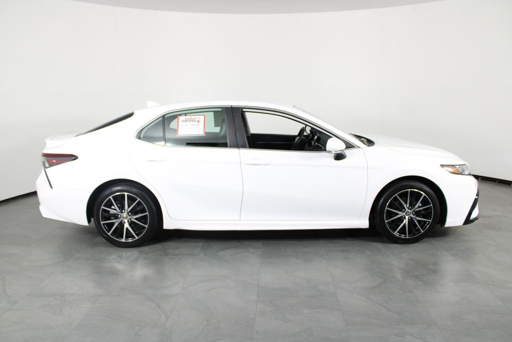 2023 Toyota Camry SE - Photo 13
