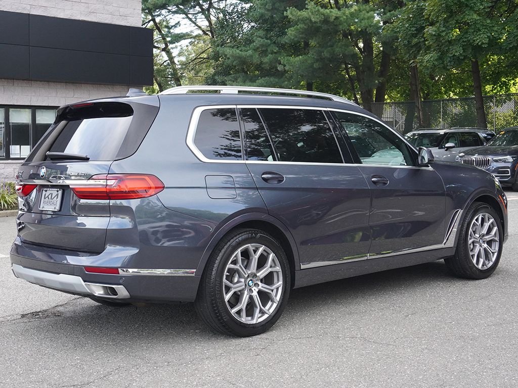 Used 2022 Gray BMW xDrive40i image 13
