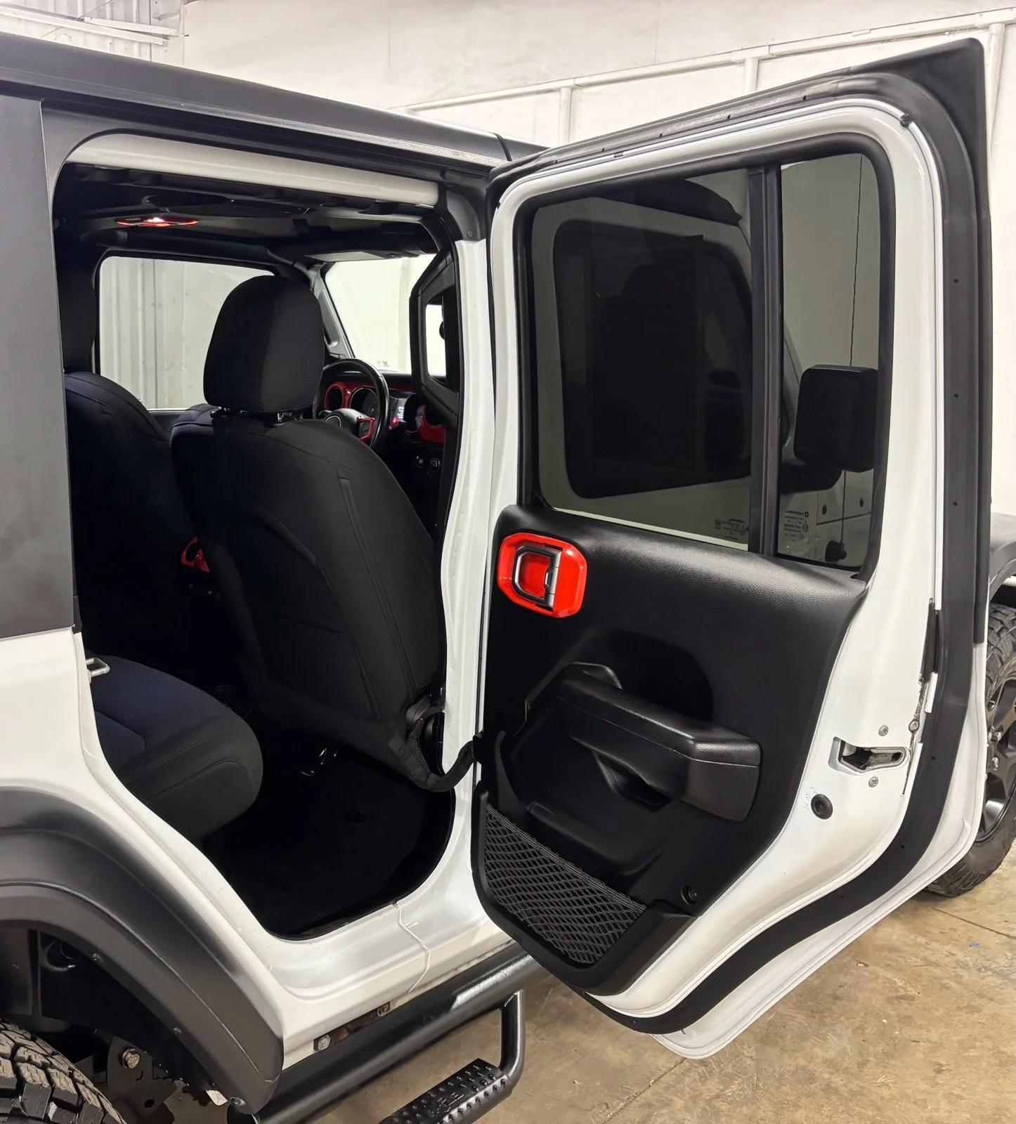 Used 2020 White Jeep Unlimited Sport S image 19