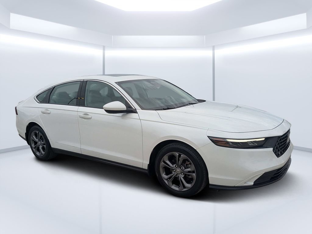 Used 2023  Honda EX image 1