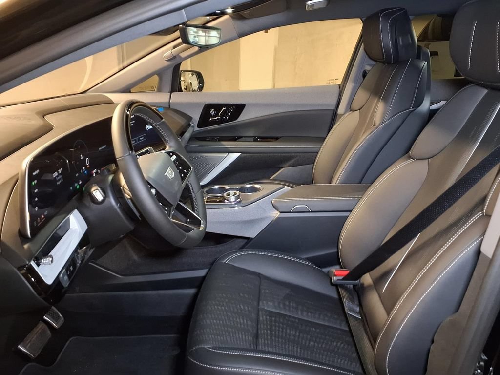 2026 Cadillac OPTIQ Premium Luxury - Photo 14