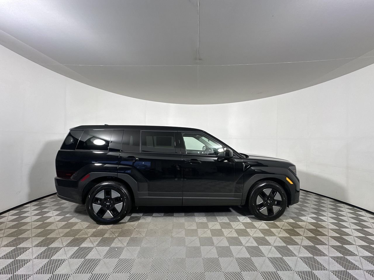 New 2026 Phantom Black Hyundai SE image 8