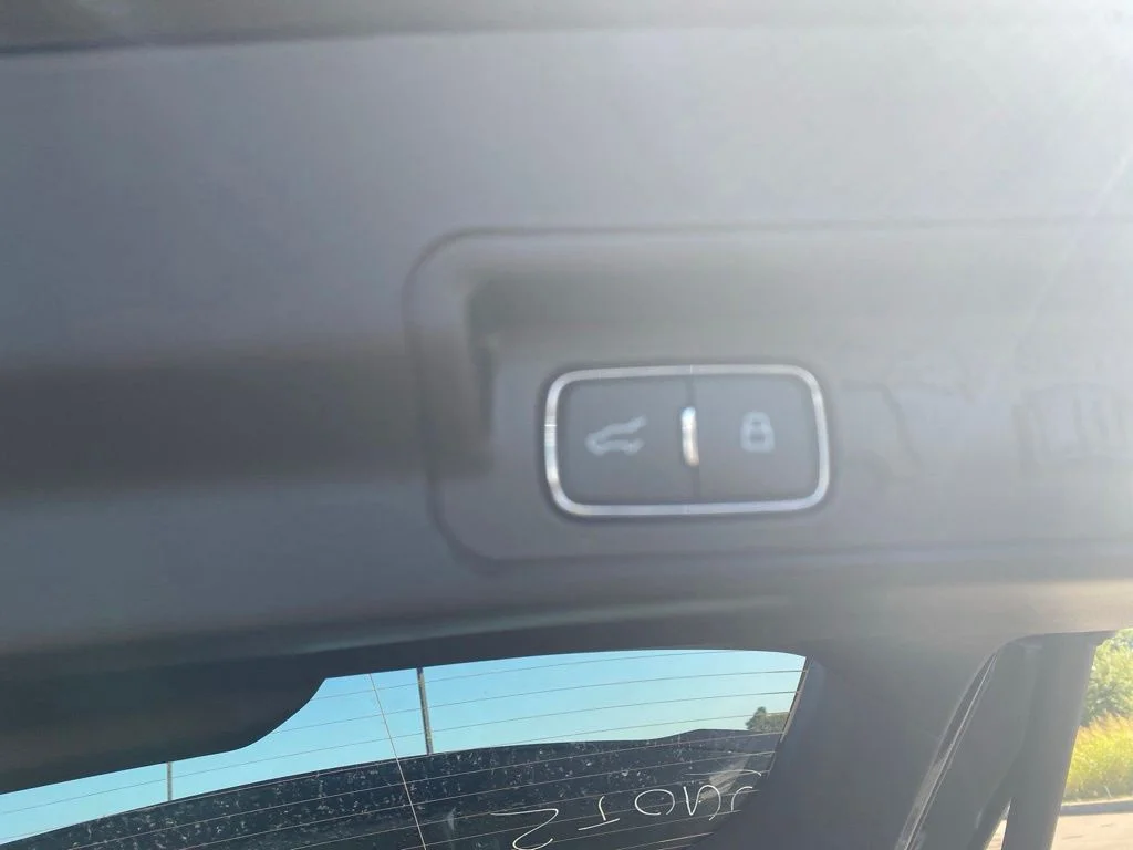 New 2026 Agate Black Metallic Ford Tremor® image 40