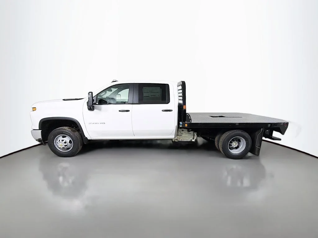 New 2026 Summit White Chevrolet Work Truck image 9