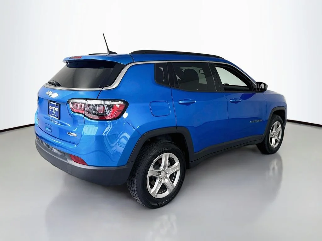 Used 2023 Laser Blue Pearlcoat Jeep Latitude image 14