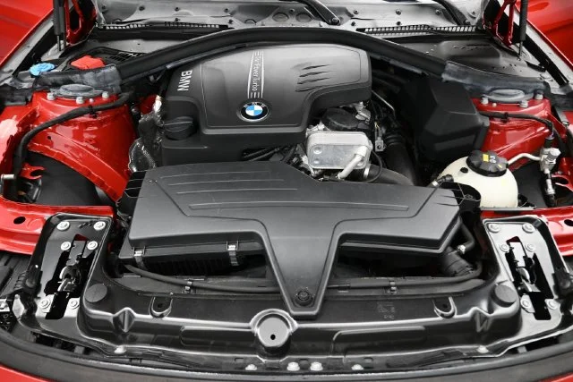 Used 2018 Red BMW 320i image 21