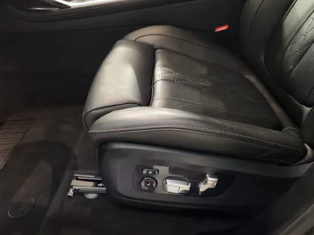 Used 2025 Alpine White BMW xDrive40i image 25