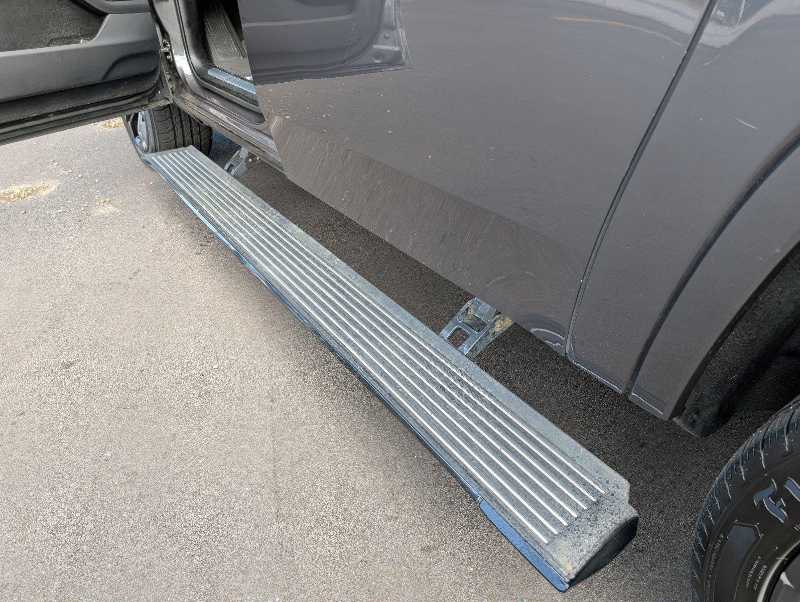 Used 2024 Baltic Gray Metallic Clearcoat Jeep Series II image 13