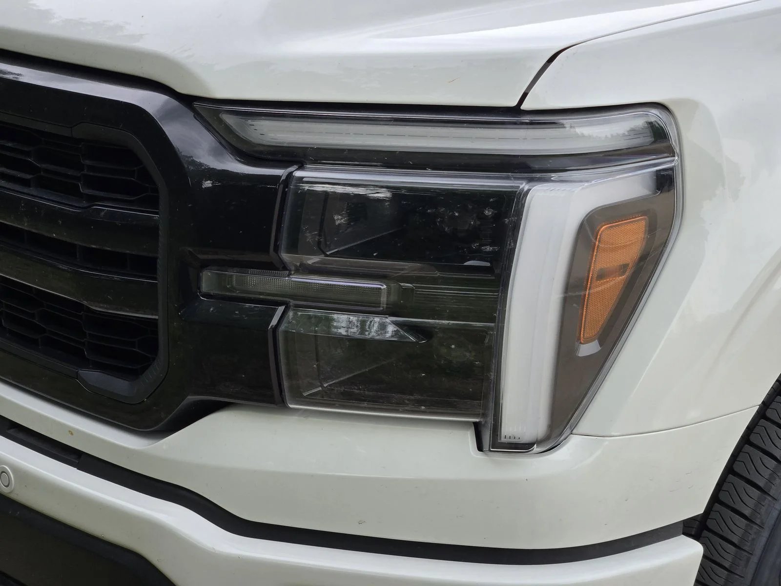 New 2026 Star White Metallic Tri-Coat Ford Lariat® image 5