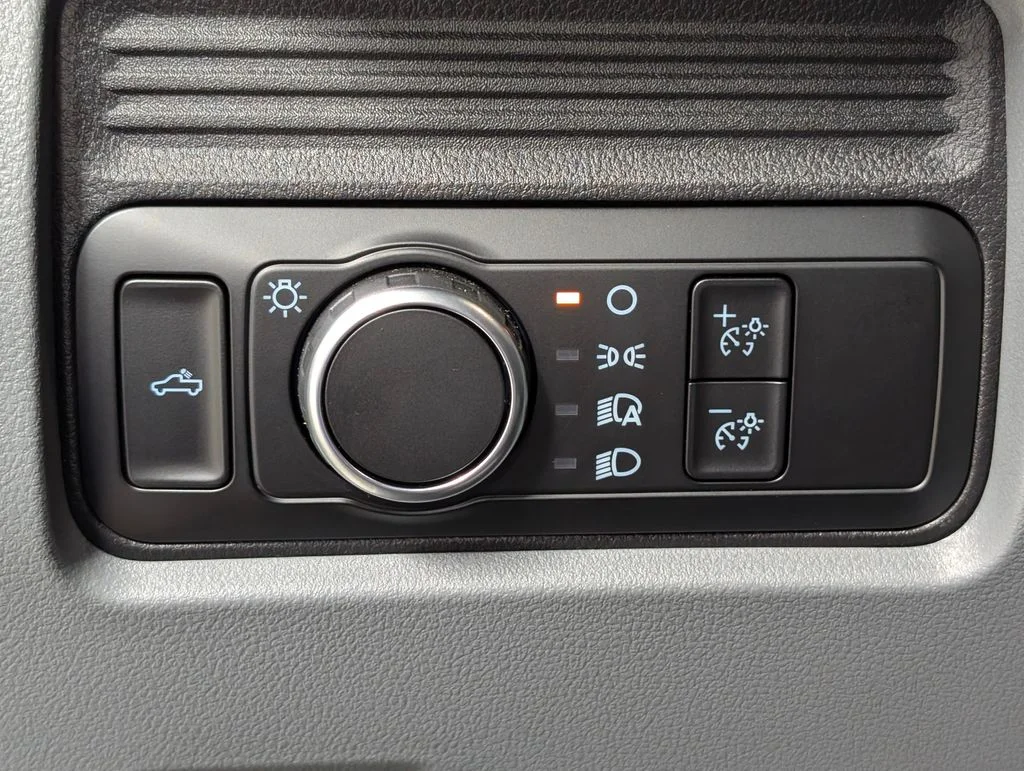 New 2026 Oxford White Ford F-450® XL image 13