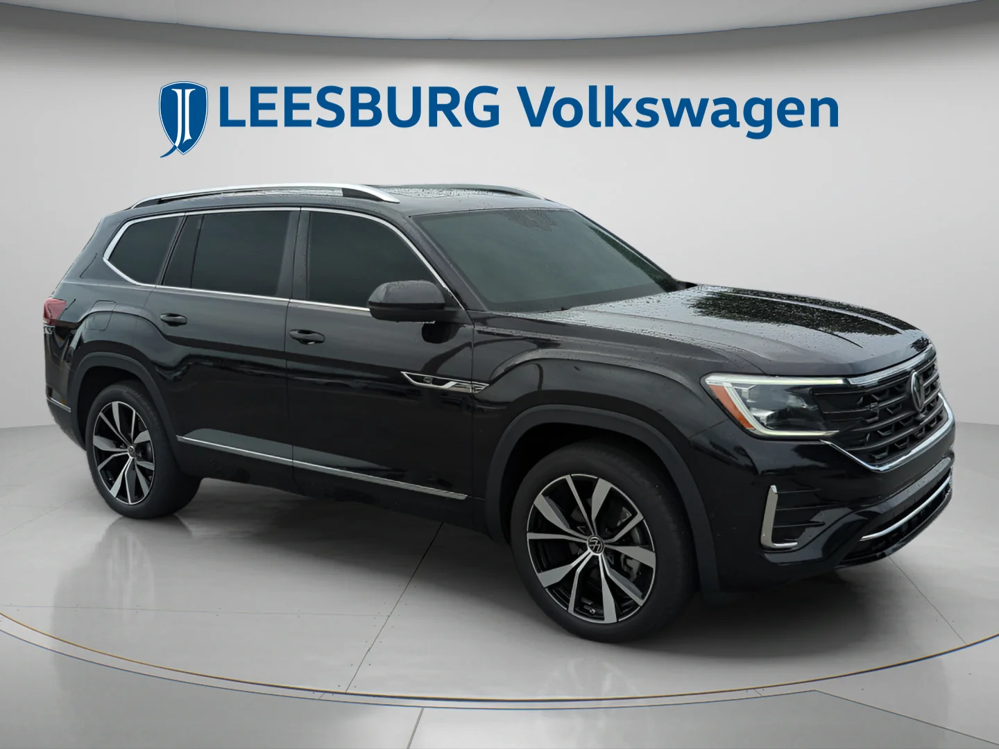 Used 2026 Deep Black Volkswagen 2.0T SEL Premium R-Line image 1