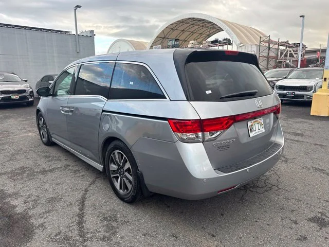 Used 2016 Silver Honda Touring Elite image 3