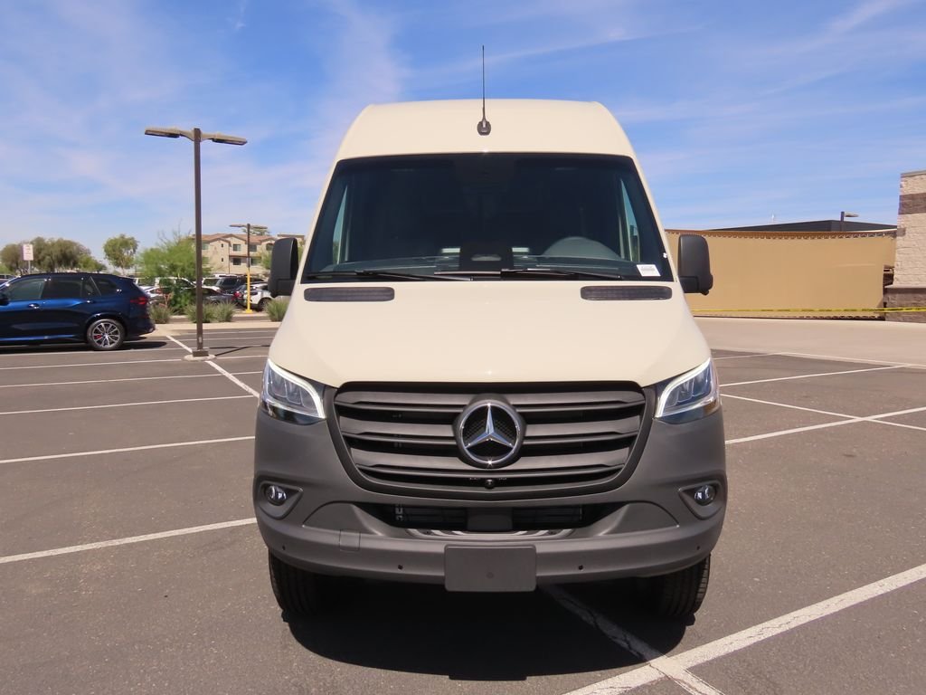 New 2026  Mercedes-Benz Cargo 144 WB image 2