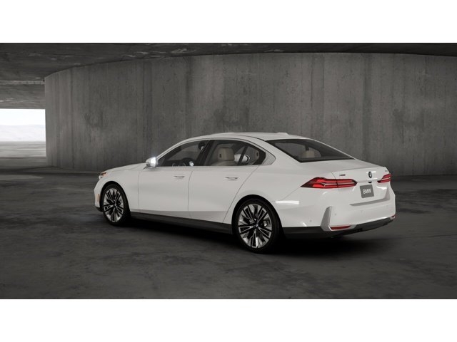 New 2027 Alpine White BMW 530i xDrive image 2