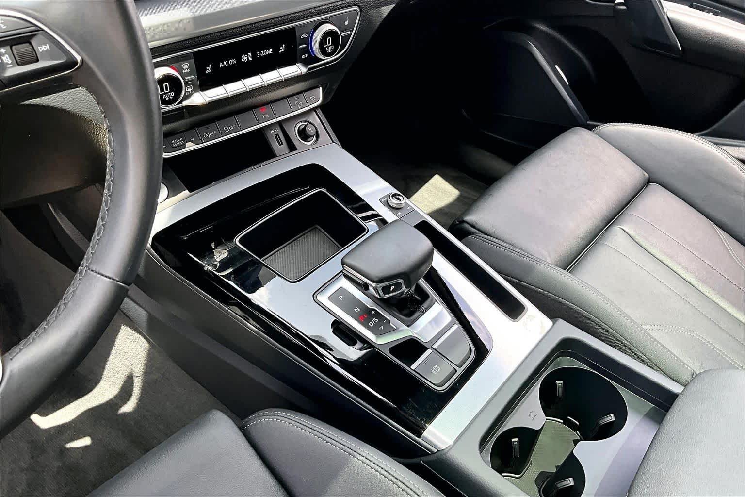 Used 2025 WHITE Audi S line Premium image 17