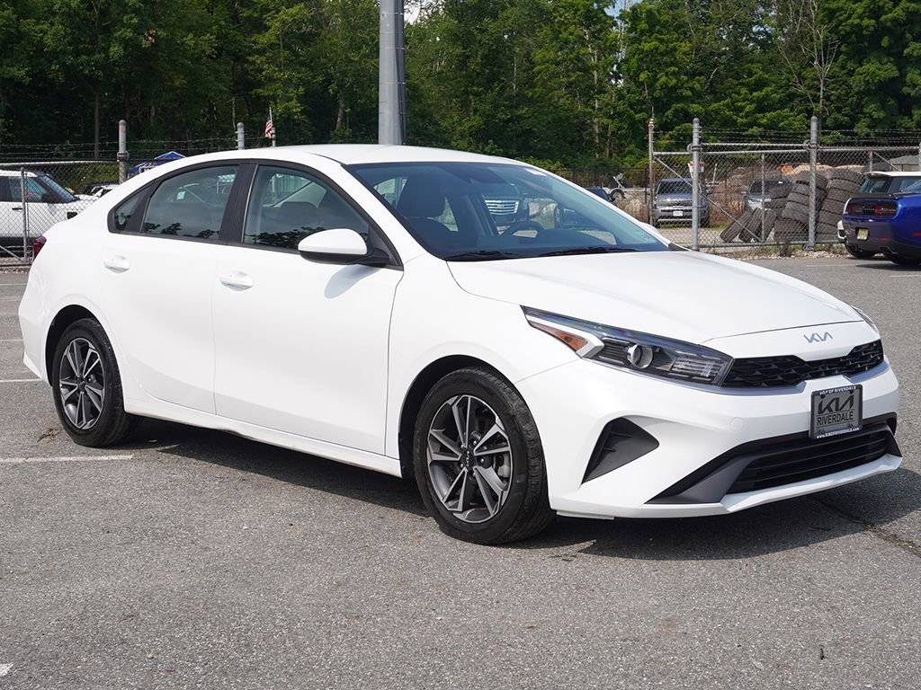 Used 2024 Kia Forte LXS with VIN 3KPF24AD3RE698668 for sale in Riverdale, NJ