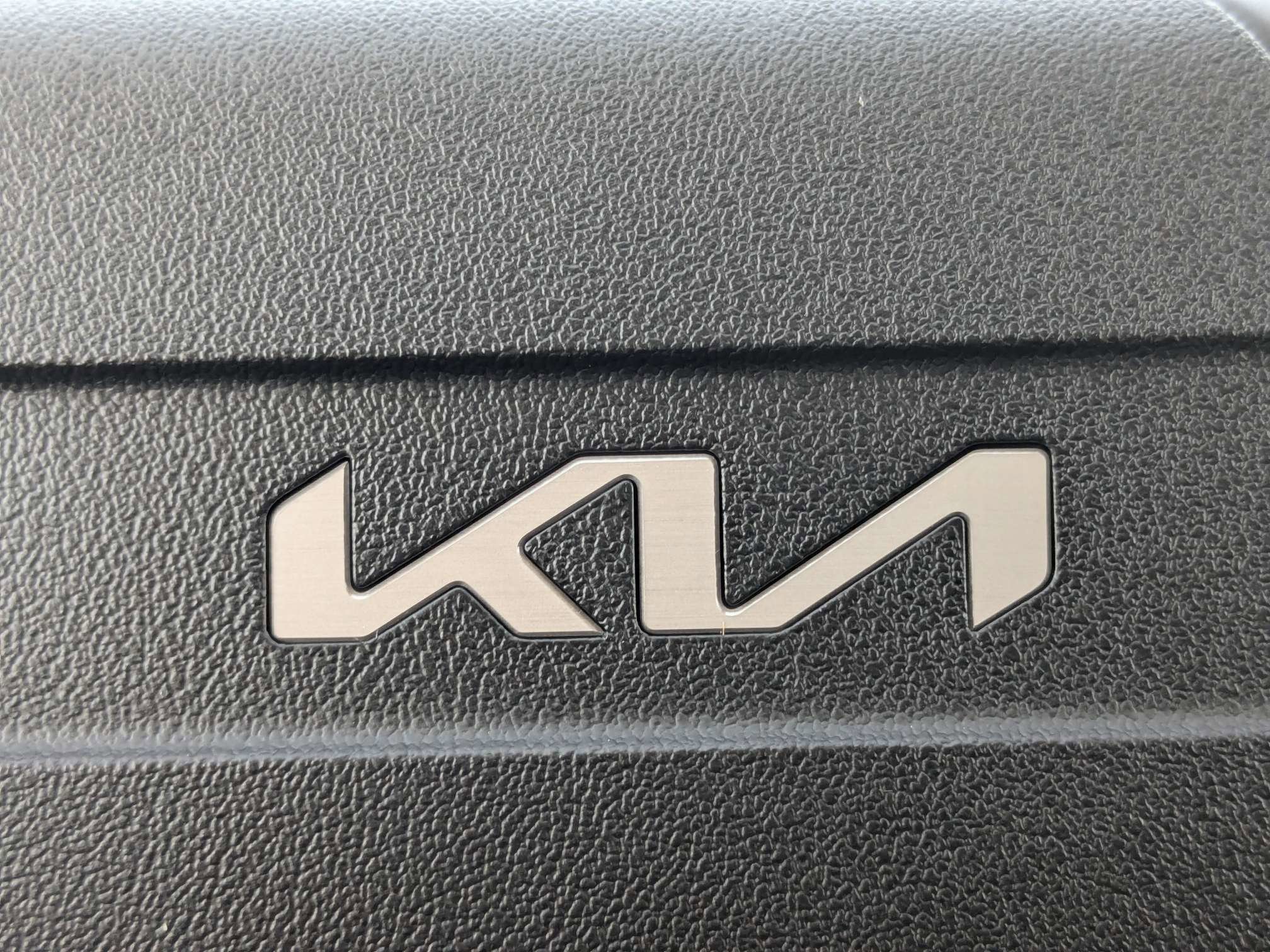 New 2026 Glacial White Pearl Kia LX image 34