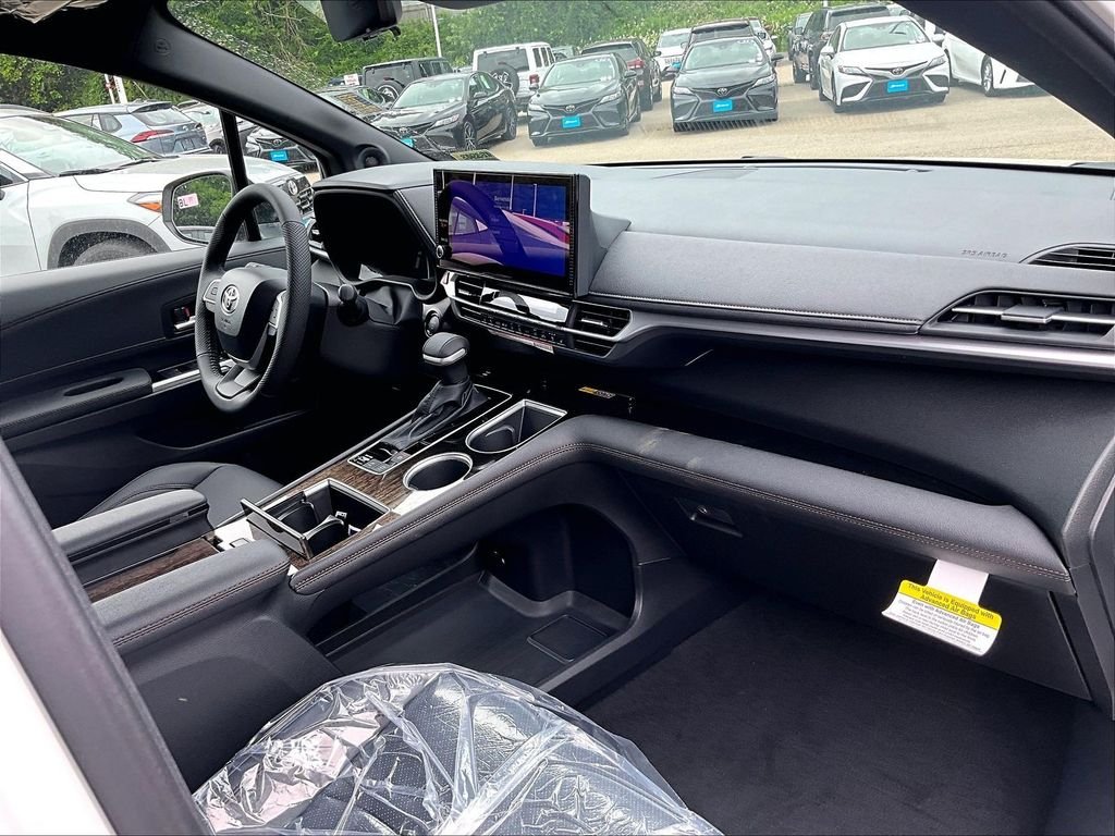New 2026 Wind Chill Pearl Toyota Limited image 10