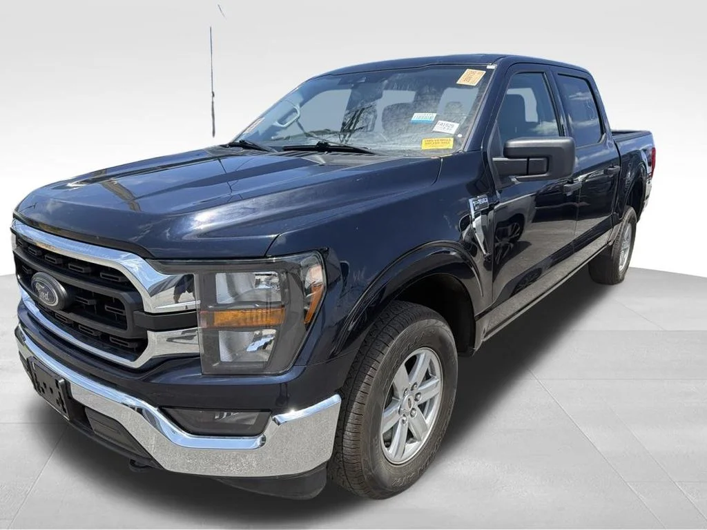 Used 2023 Blue Ford XL image 3