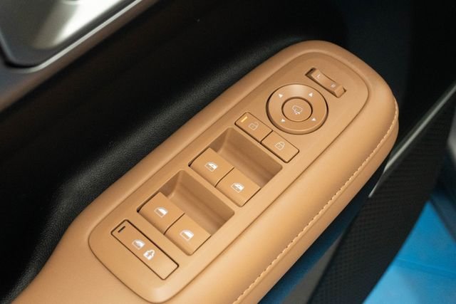 2025 Hyundai Santa Fe Limited - Photo 10
