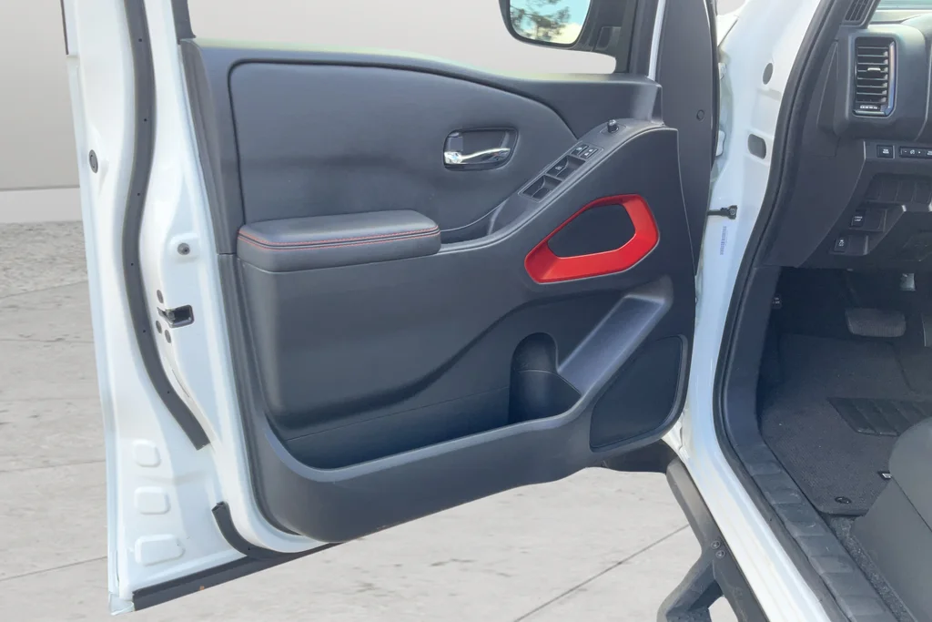 Used 2023 White Nissan PRO-X image 11