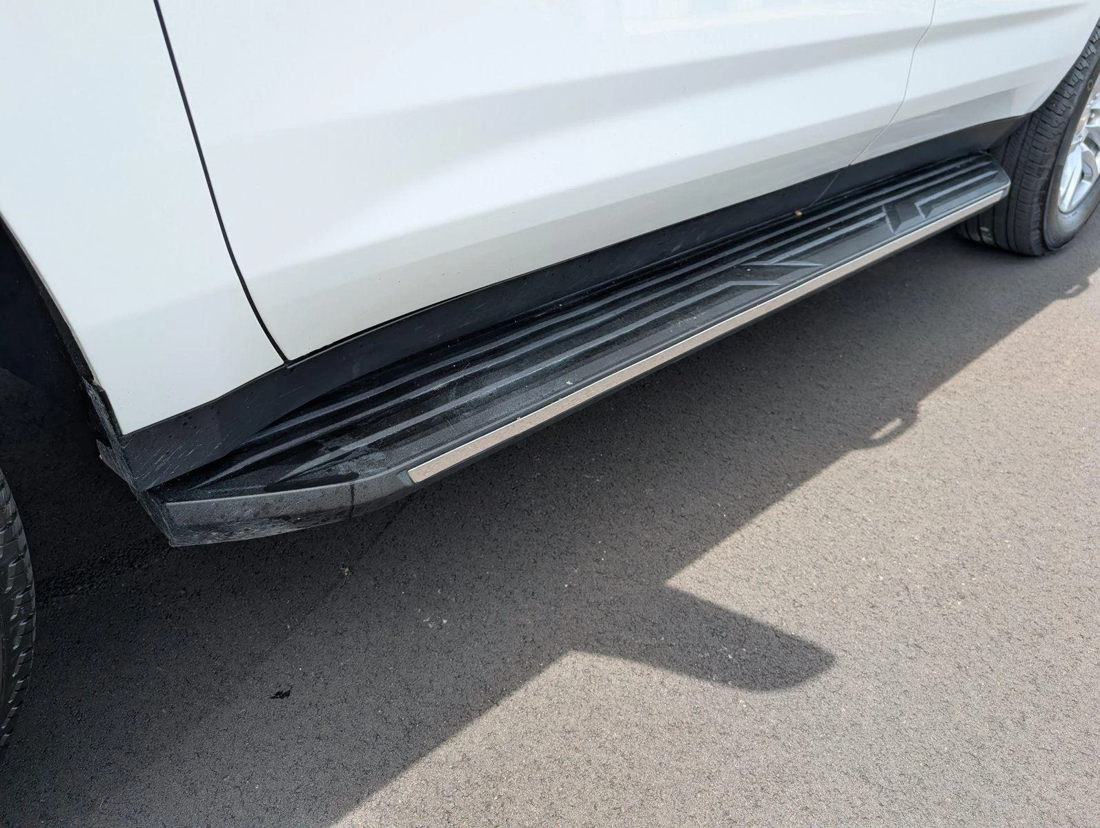Used 2023 Summit White Chevrolet LS image 13