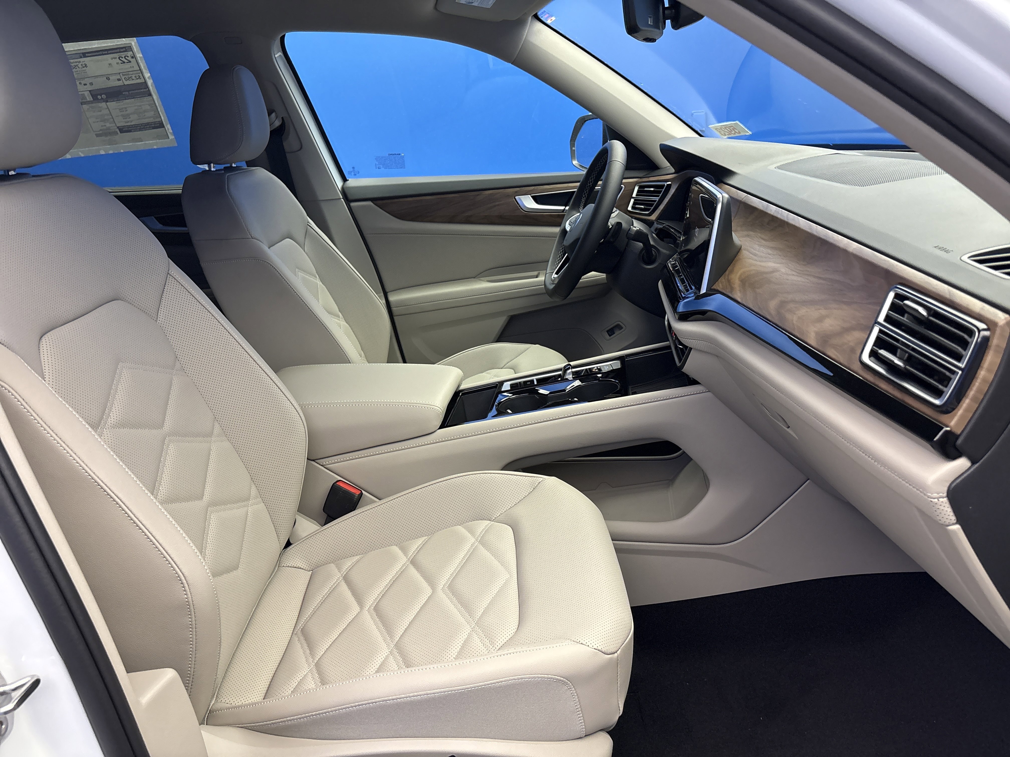 2026 Volkswagen Atlas SE w/Tech - Photo 23