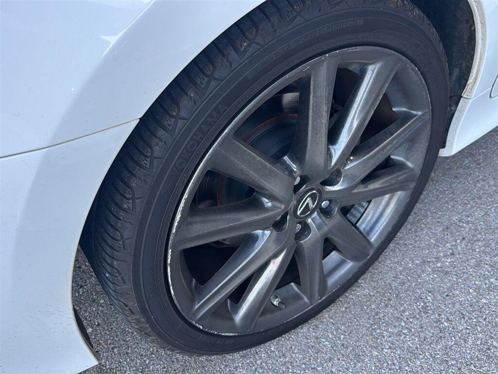 Used 2015 Ultra White Lexus Base image 17