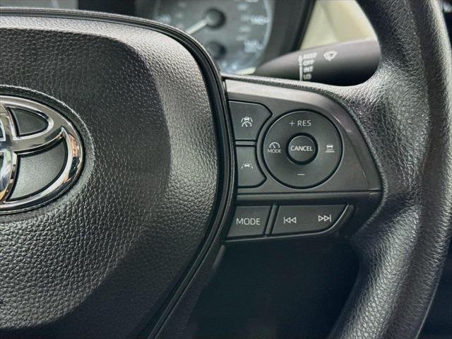 Certified Used 2025 RED MC. Toyota  image 18