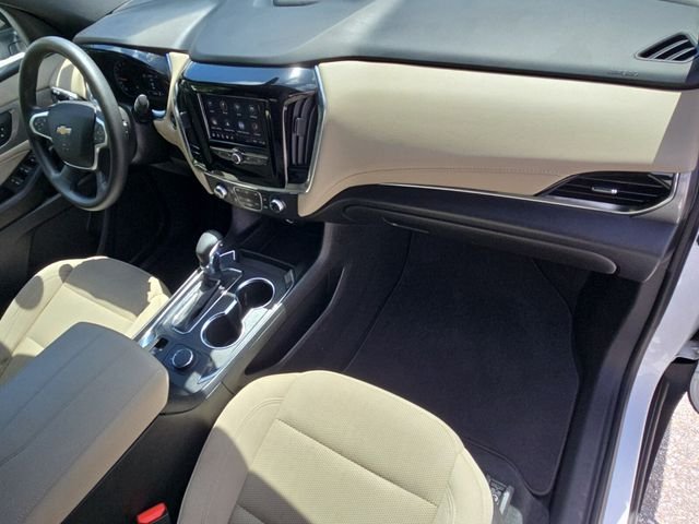 2023 Chevrolet Traverse LS - Photo 15
