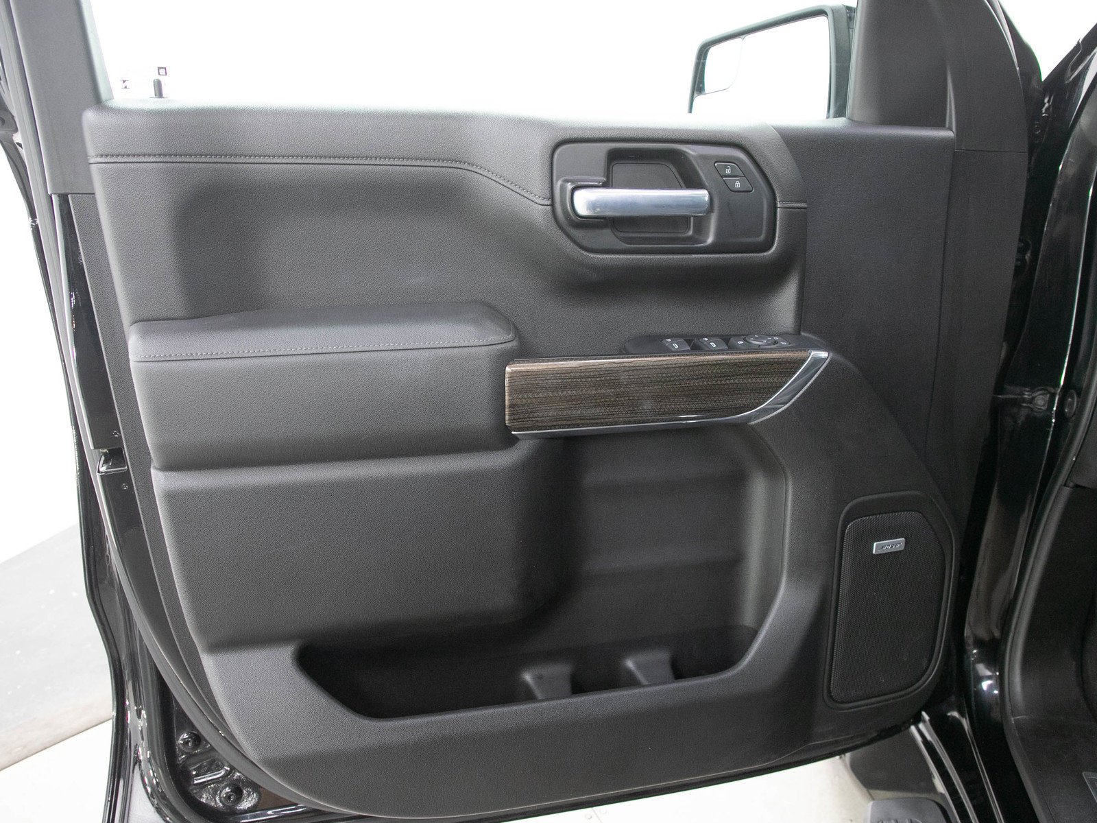 Used 2019 Black Chevrolet RST image 21