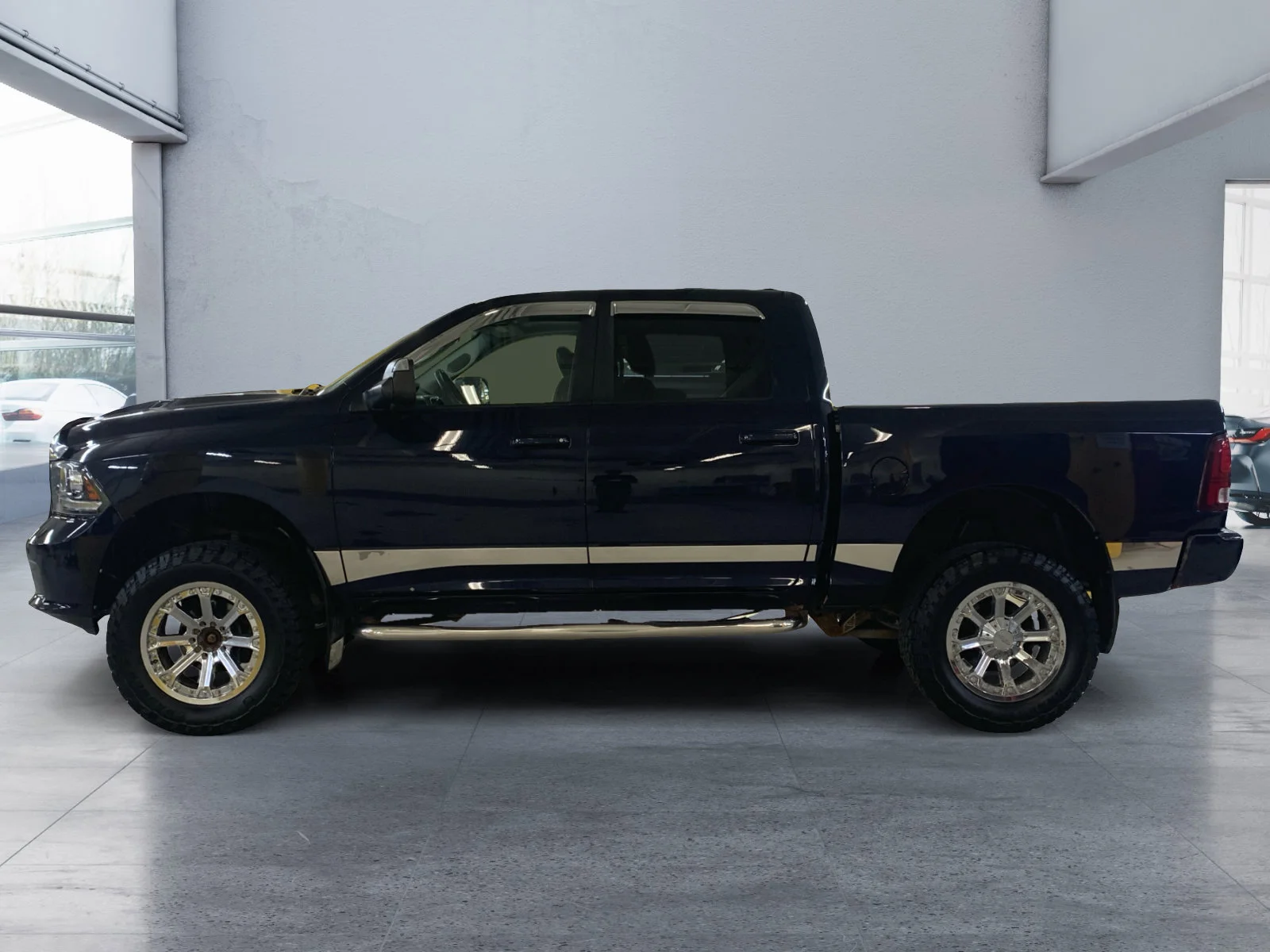 Used 2015 Blue Ram Sport image 2