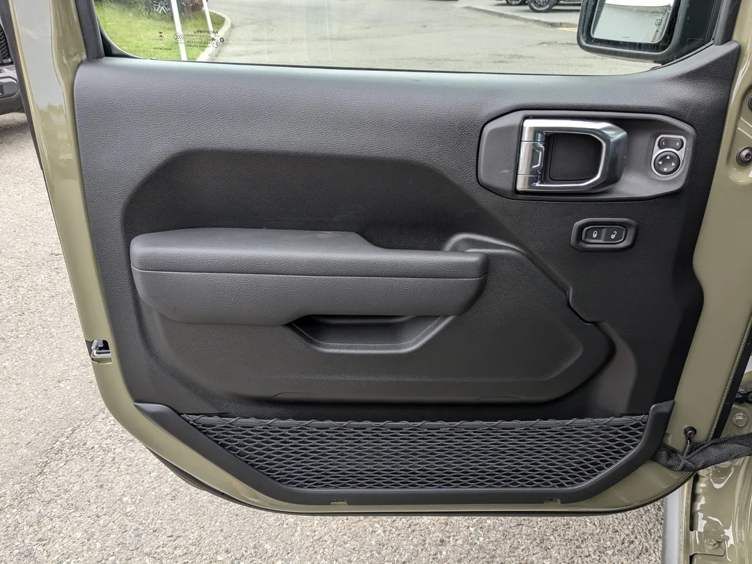 New 2025 41 Jeep Rubicon - - 4x4 - Convenience Group - Heated Seats & Steering - Safety Group - A/T Tires & More! image 11