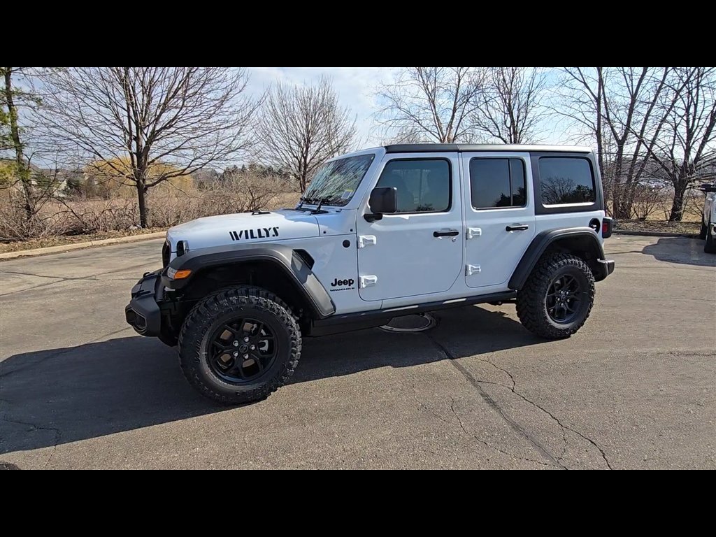 New 2026 Bright White Clear-Coat Exterior Paint Jeep Willys image 5