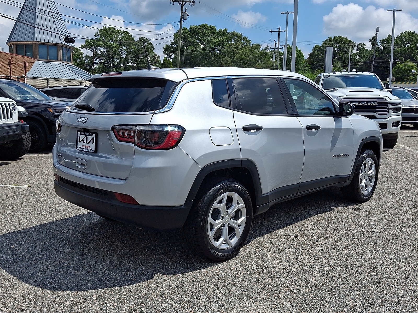 Used 2024 Silver Zynith Metallic Clearcoat Jeep Sport image 6