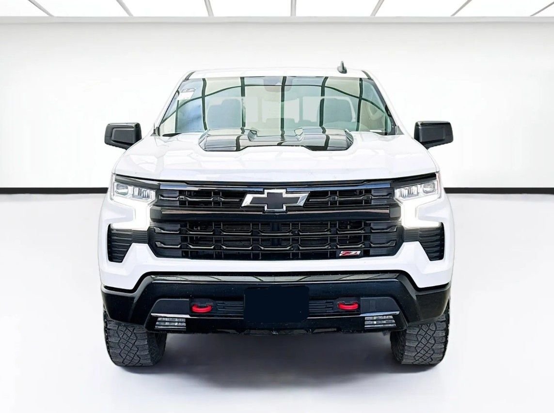 Used 2024 White Chevrolet LT Trail Boss image 2