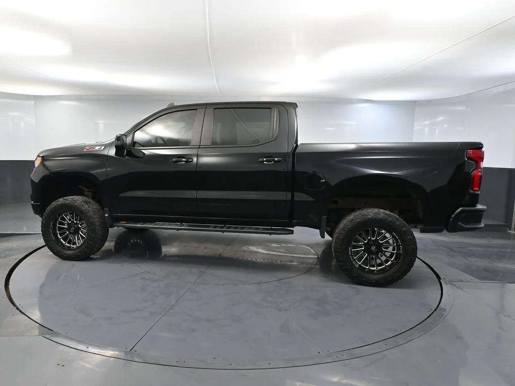 Certified Used 2022 Black Chevrolet RST image 11