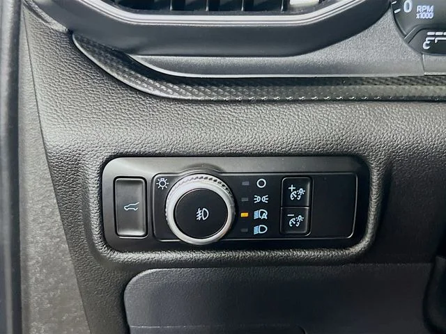 2023 Ford Explorer ST-LINE - Photo 14